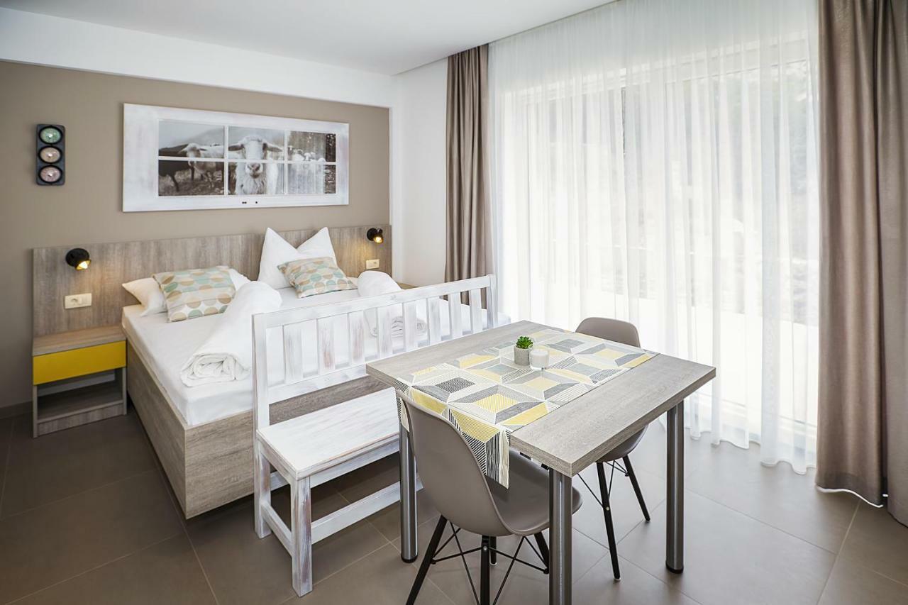 Apartments Capic Niko Baška Buitenkant foto