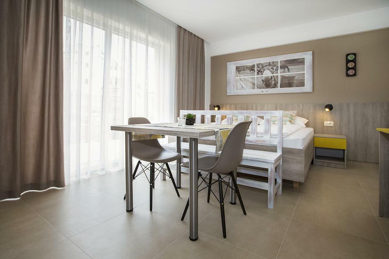 Apartments Capic Niko Baška Buitenkant foto